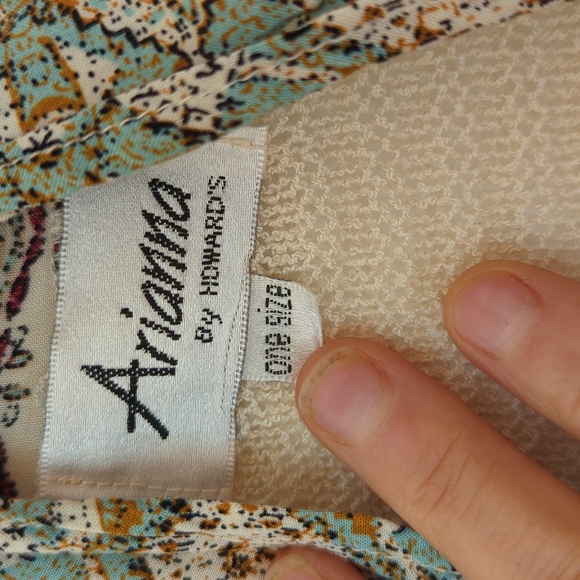 Arianna by Howard's Shawl - Picture 3 of 5